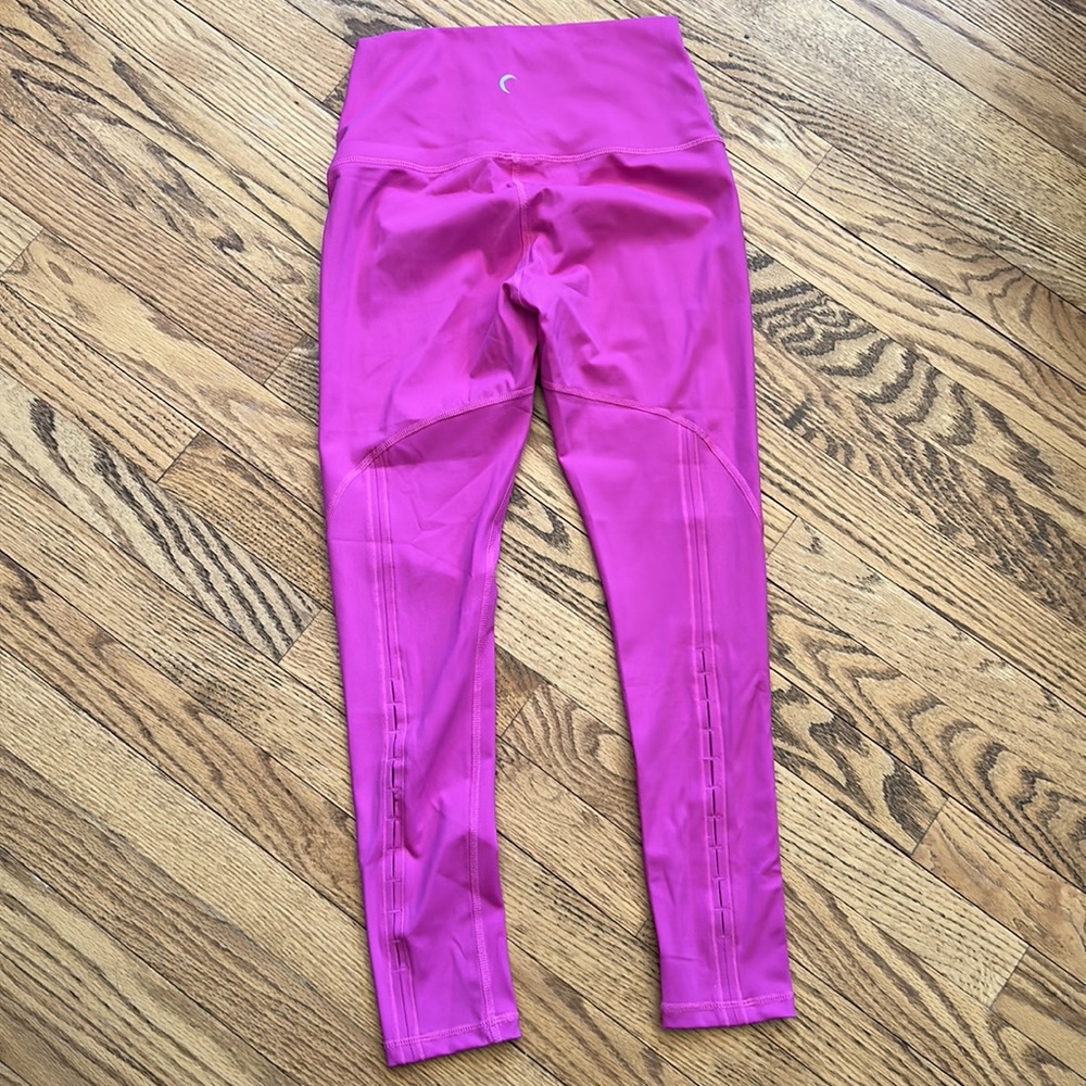 ❤️HP❤️ZYIA fuchsia Brilliant 7/8 Leggings - Picture 8 of 8